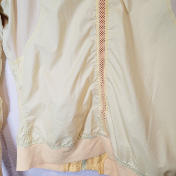 Lululemon Run: Two to make it True jacket - Picture 11 of 12